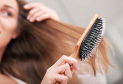 I segreti della spazzolatura dei capelli. Come si sceglie la spazzola o il pettine in base al tipo di capelli?