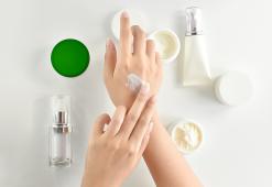 Come Ci Si Prende Cura Delle Mani? Manicure Con Olio Fai Da Te, Trattamenti Naturali e Ammolli